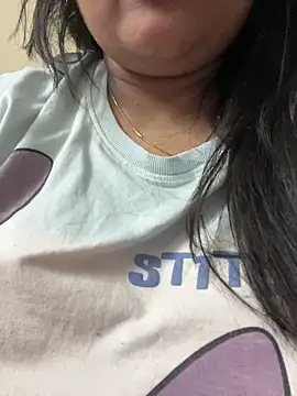 Webcam Model (radhikkaa)  is live.Free join now!