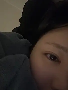 misa_02 - MISA_02's free webcam