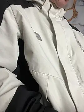 Webcam Model (nico_18x)  is live.Free join now!