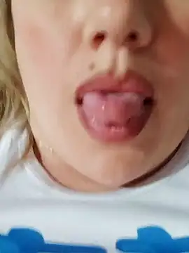 Webcam Model (cameron_06)  is live.Free join now!