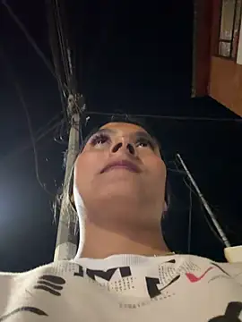 cami_leon2 (Ask my age) - Ride dildo Squirt in public