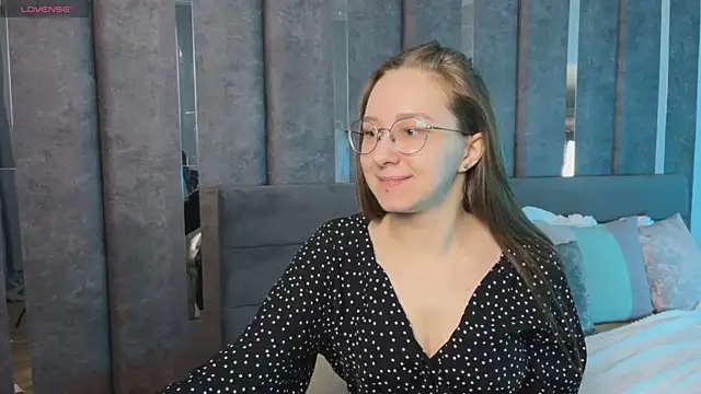 lillalice - LillAlice's free webcam - UK Sex Cams