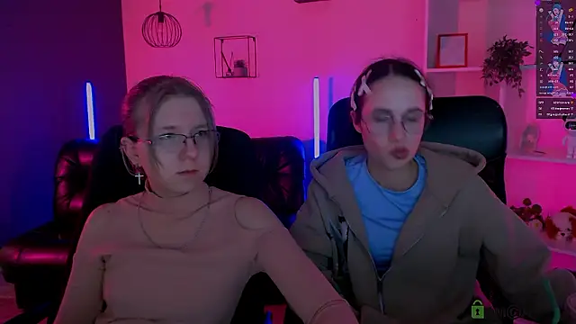 gloria_bubble Live Webcam on Stripchat