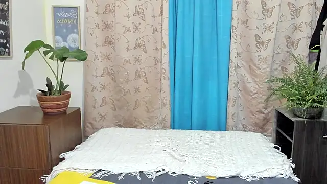 angel_white25 - Angel_White25's free webcam - UK Sex Cams