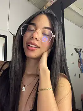 milleradhara24 - Milleradhara24's free webcam