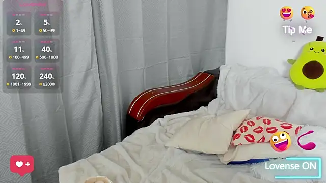 miakiittyy - MiaKiittyy's free webcam - UK Sex Cams