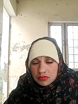 Cute-karisma1234 webcam