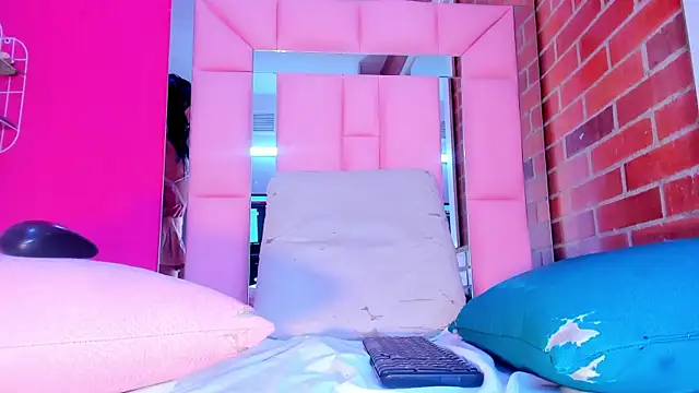 baby_doll_xoxo - Baby_doll_XOXO's free webcam