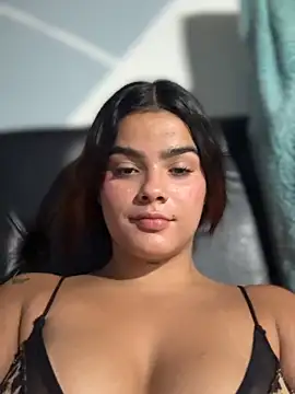 kaily_sweet16 (F teen) - Silence family close fuck my pussy