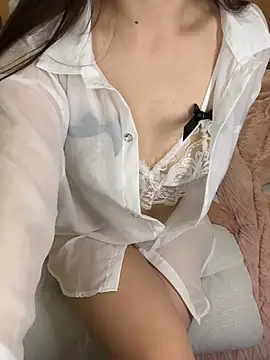 _xiaoxinxin_ (F young) - m腿国王控制3分钟