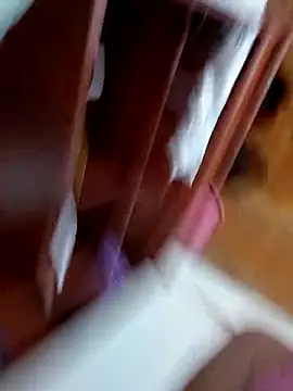 Webcam Model (Iris_love18)  is live.Free join now!