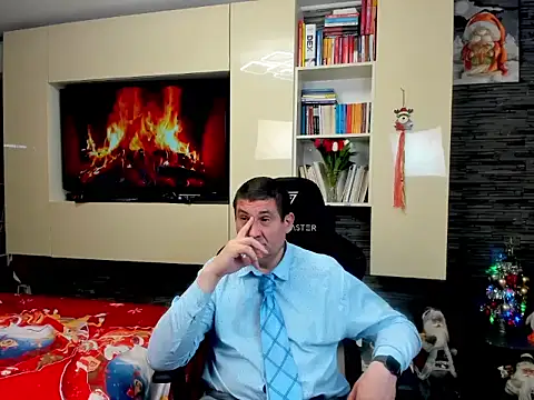 spartacusdaddy48 (Ask my age) - Cum Show