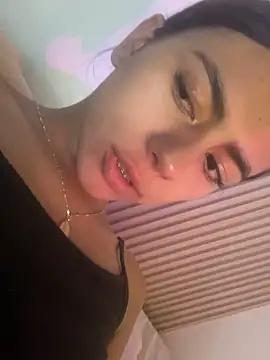 lilybeeth (F teen) - Get naked for 5 min. 🤍