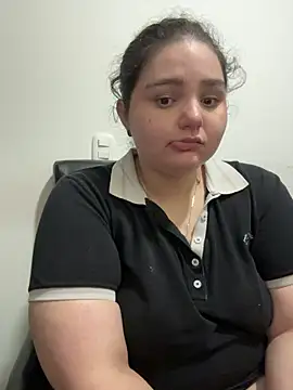 portupawg (F young) - 🌸 Cleaning my house + Naked 🌸