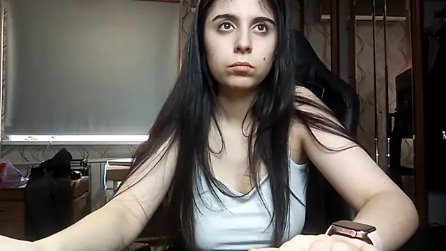 waltraudpattie (F young) - Lift my cutie dress and