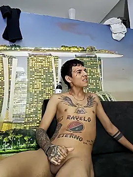 hotpocahontas26 (Ask my age) - let's destroy his face without mercy