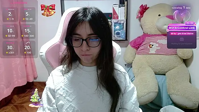 Webcam Model (Maggie_Fox3)  is live.Free join now!