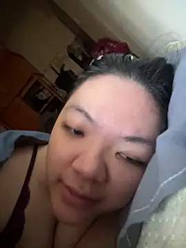 美女liu195874在线直播