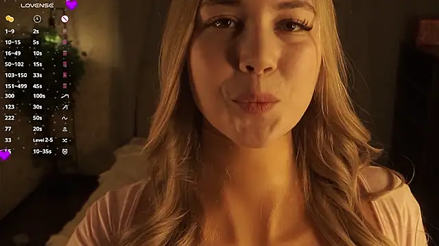 karynpettas (F teen) - Make my pussy scream with pleasure.