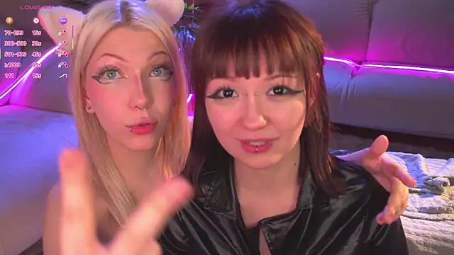 Wildneck Live Webcam on Stripchat