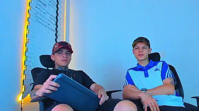 thomas-wil - Thomas-Wil's free webcam - UK Sex Cams