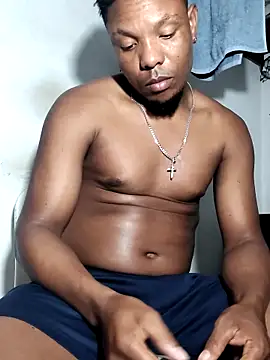 hugo3918_ - Hugo3918_'s free webcam