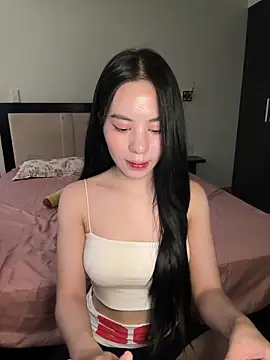 Webcam Model (-katinat-)  is live.Free join now!