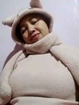 trieutrieu20 - TRIEUTRIEU20's free webcam - UK Sex Cams