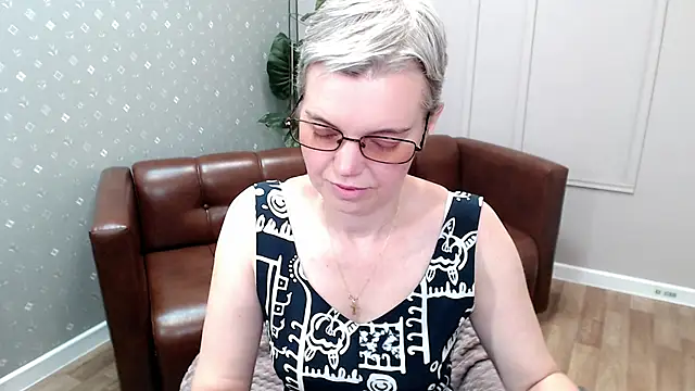 cutie_erikaa1 - Cutie_Erikaa1's free webcam