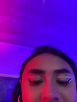 Webcam Model (michell_boobs_)  is live.Free join now!