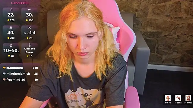 iron_adele - Iron_Adele's free webcam - UK Sex Cams