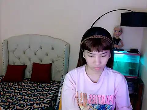 shantalfoxxy_ - ShantalFoxxy_'s free webcam - UK Sex Cams