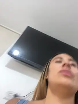 megumi_ivanov - Megumi_Ivanov's free webcam - UK Sex Cams