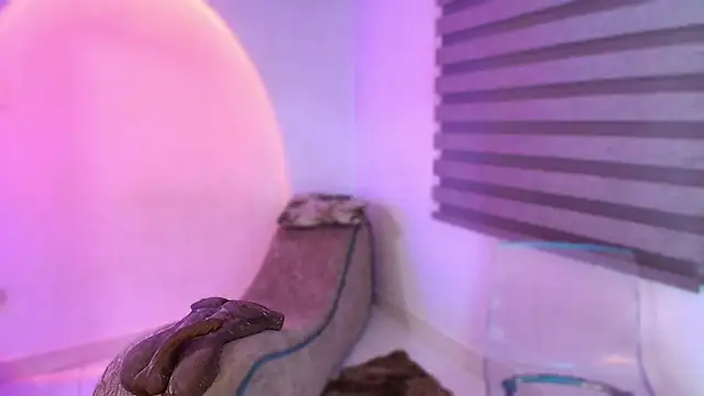 rashell-zepol - Rashell-Zepol's free webcam - UK Sex Cams