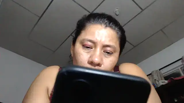 adrixxx38 - Adrixxx38's free webcam - UK Sex Cams