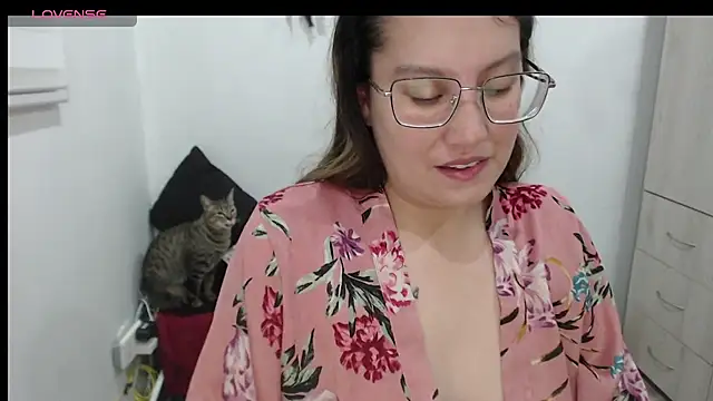 isabellahunternurs12 - Isabellahunternurs12's free webcam - UK Sex Cams