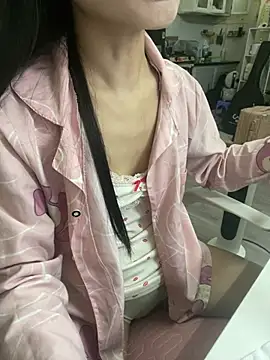 Mina048 webcam