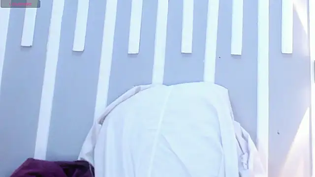 nikki_and_mayk - Nikki_and_Mayk's free webcam - UK Sex Cams