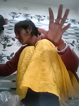 Webcam Model (LUCKY_cut)  is live.Free join now!