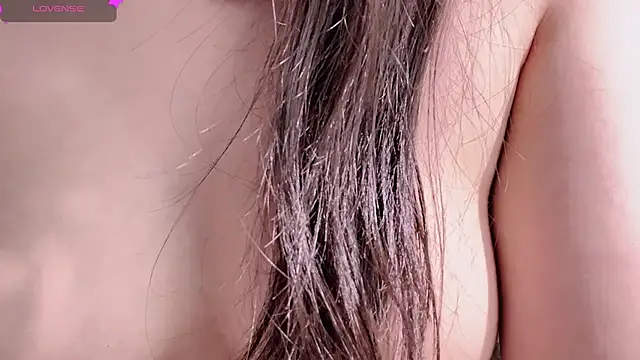 美女LT-333在线直播