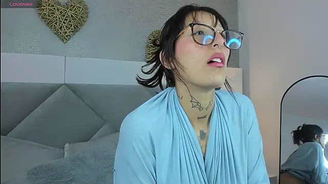 mariana_joness - Mariana_Joness's free webcam