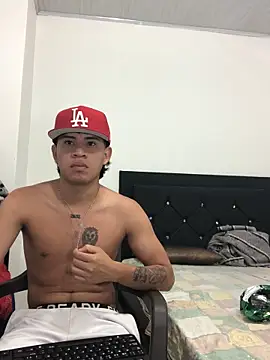 logannth - Logannth's free webcam - UK Sex Cams