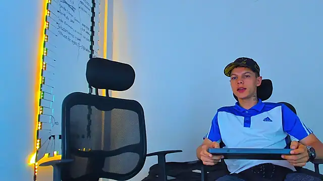 thomas-wil - Thomas-Wil's free webcam