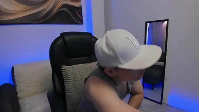 leoo_miller - Leoo_Miller's free webcam - UK Sex Cams