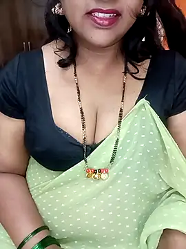 chandini_telugu (F milf) - Boob show