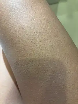 lize20yrs (F young) - Uso dildo en jacuzzi por 15min a 20min