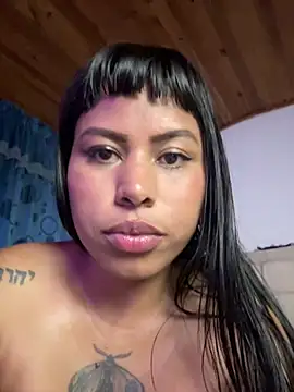 Webcam Model (Mich-12)  is live.Free join now!