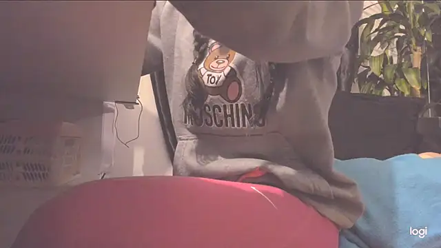 incognimeow - Incognimeow's free webcam - UK Sex Cams