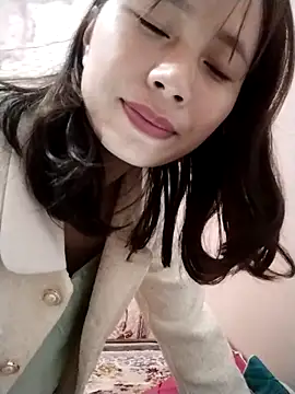 Webcam Model (-Bami-)  is live.Free join now!