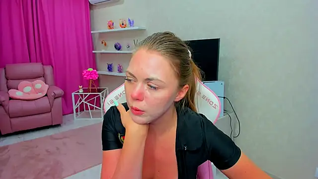 strawberrye - Strawberrye's free webcam - UK Sex Cams